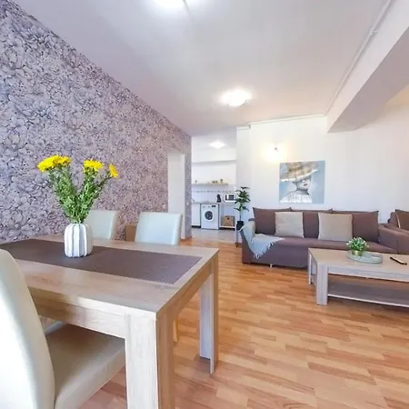 Old Town Flowery Appartement