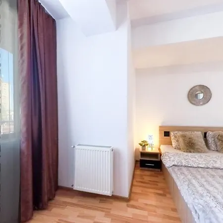 Old Town Flowery Apartment *