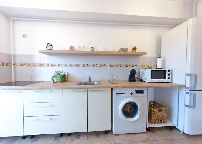 Old Town Flowery Apartman