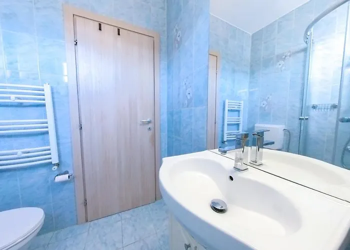 Old Town Flowery Apartment *