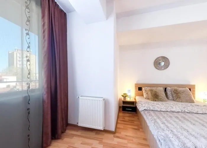 Old Town Flowery Apartment *